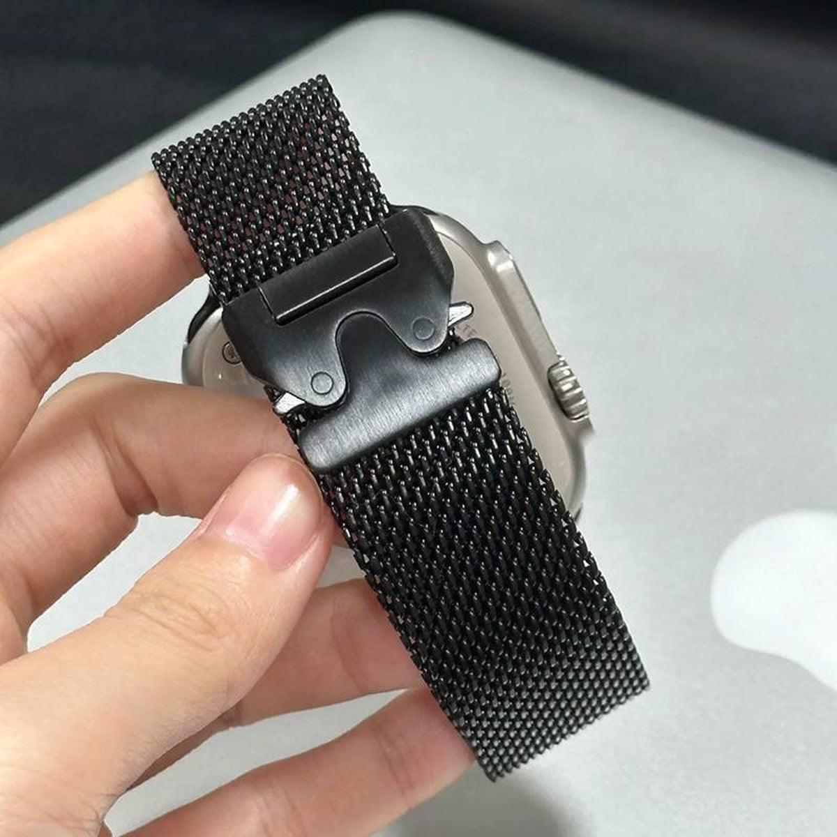 Pulseira Milanesa Loop Luxo 42/44/45/47/49 mm