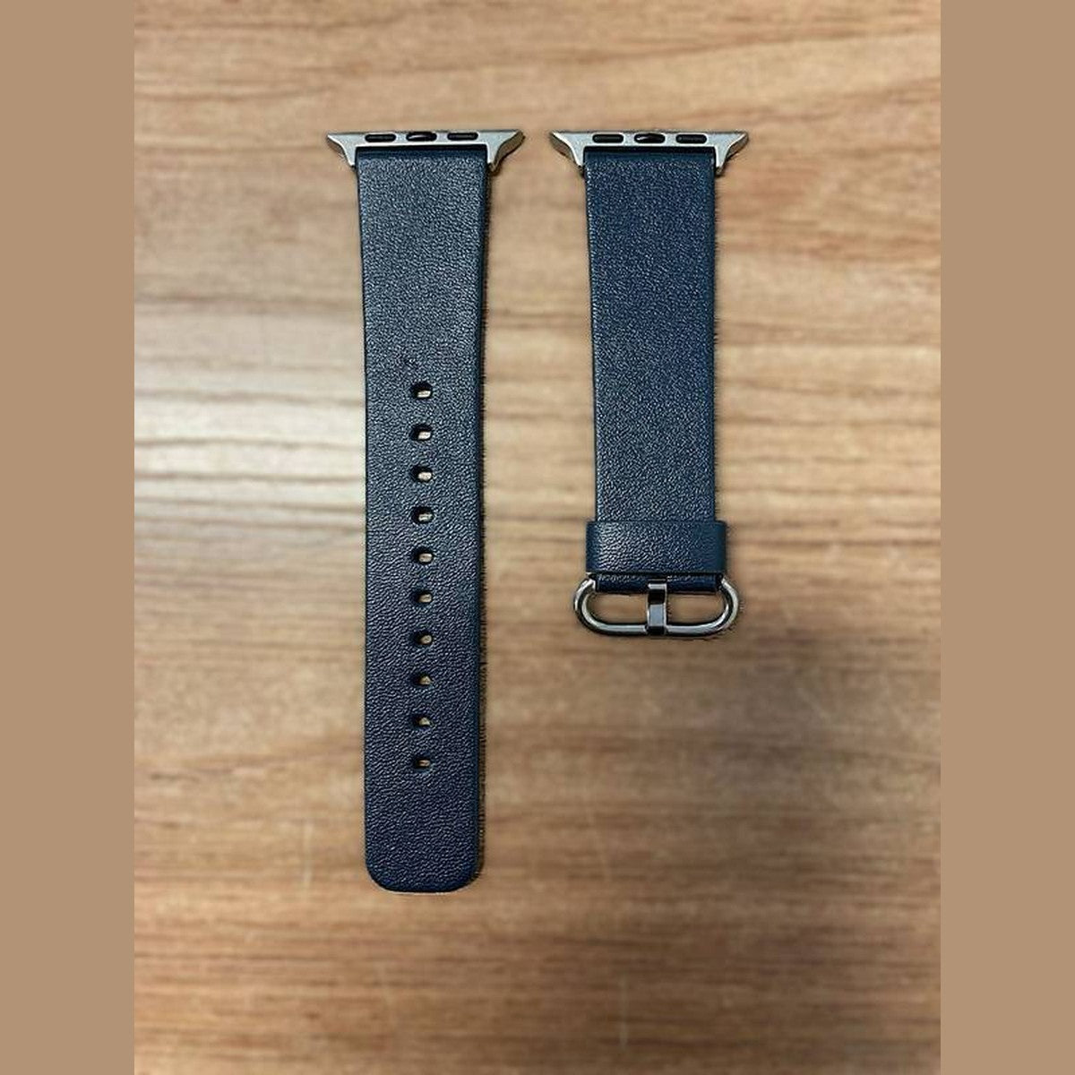 Pulseira de Couro Liso Premium 42/44/45/47/49 mm