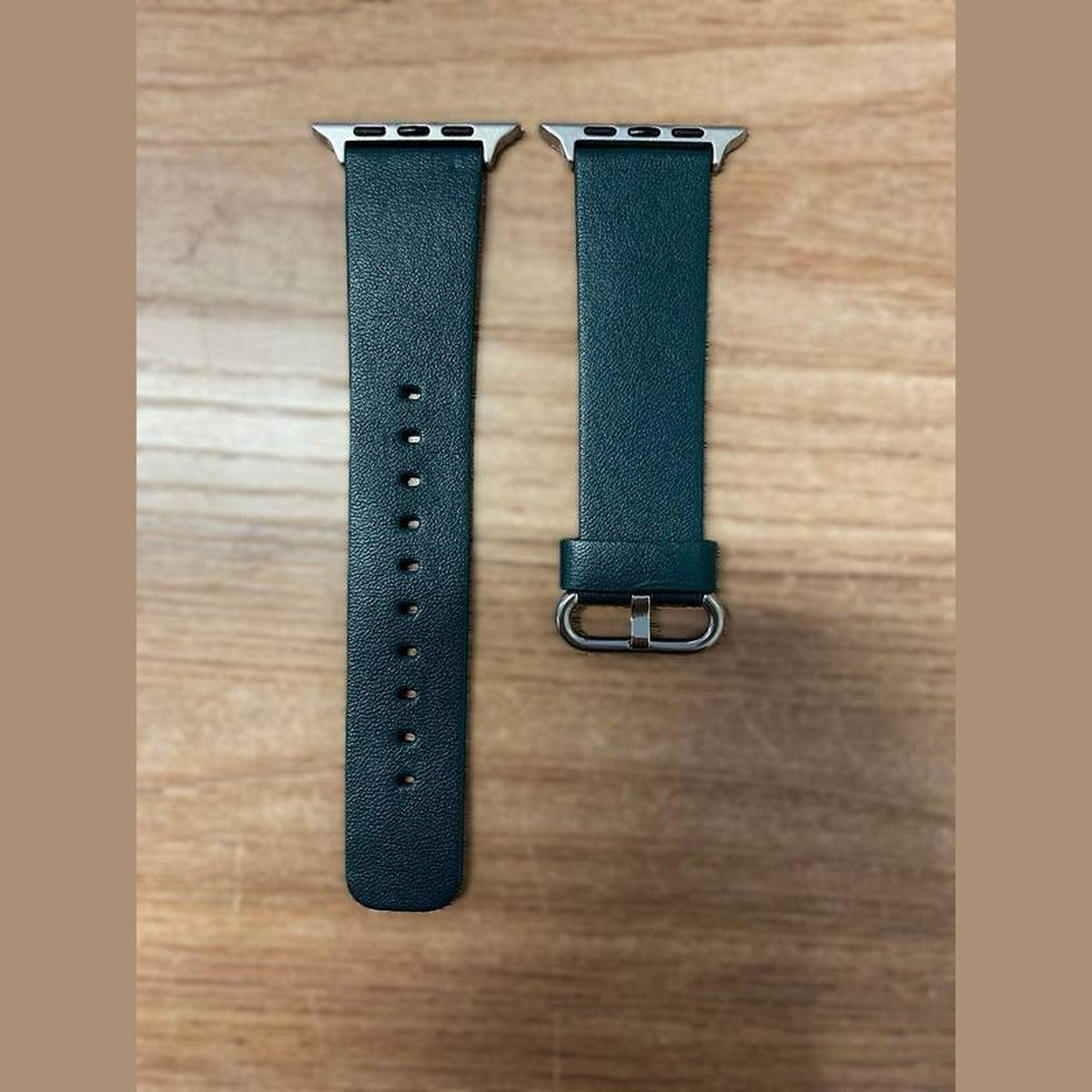Pulseira de Couro Liso Premium 42/44/45/47/49 mm
